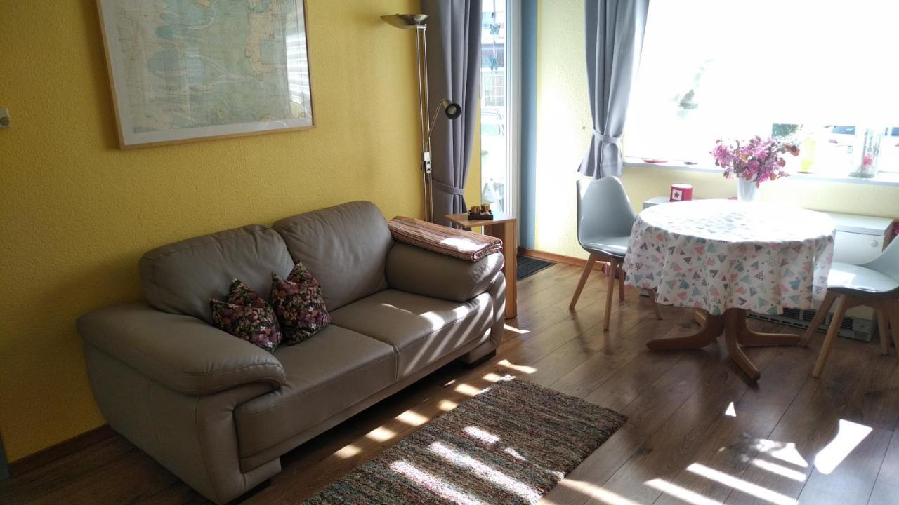 Haus Tertius - Strand- Und Hafennahe Ruhige Ferienwohnung Busum Ngoại thất bức ảnh